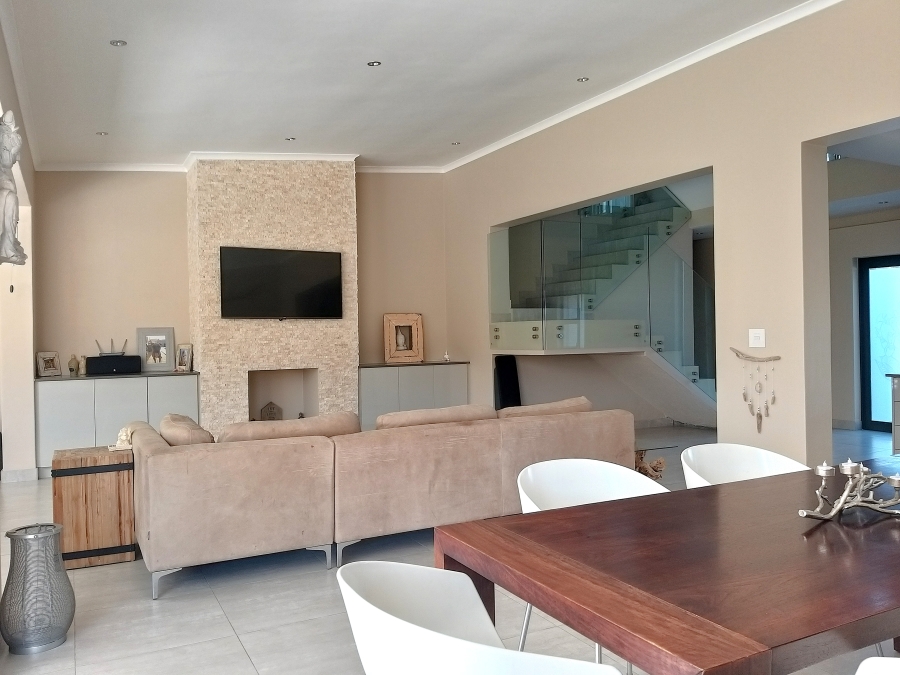 7 Bedroom Property for Sale in Melkbosstrand Central Western Cape